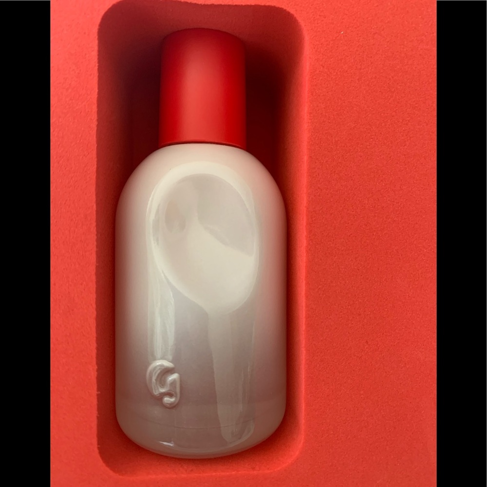 Glossier YOU.Used 2x but the scent isn’t for me